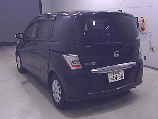 HONDA FREED 2013