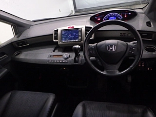 HONDA FREED 2012