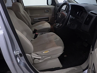 MITSUBISHI DELICA D5 2013