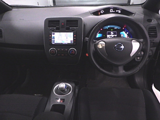 NISSAN LEAF 2017