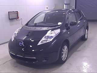 NISSAN LEAF 2017