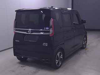 NISSAN ROOX 2020