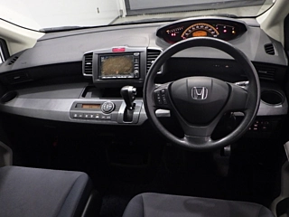 HONDA FREED 2008