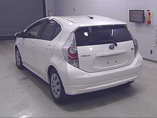 TOYOTA AQUA 2012