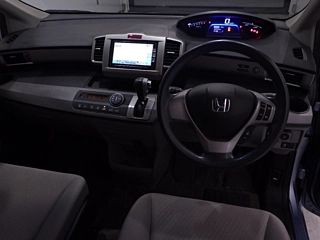 HONDA FREED 2013