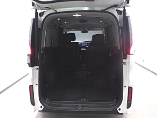 HONDA STEP WAGON 2016