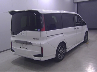 HONDA STEP WAGON 2016