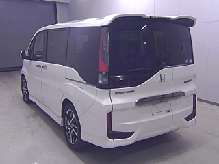 HONDA STEP WAGON 2016