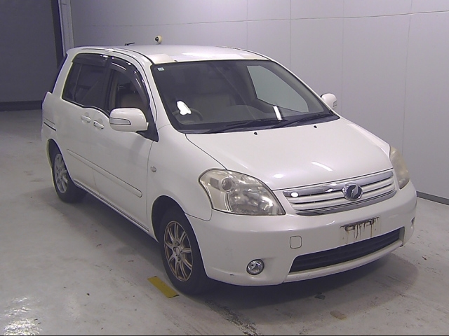 TOYOTA RAUM 2008