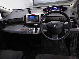 HONDA FREED 2011