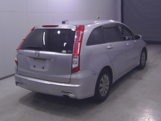 HONDA STREAM 2010