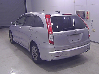 HONDA STREAM 2010