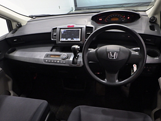 HONDA FREED 2010