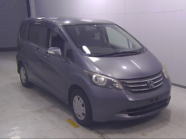 HONDA FREED 2010