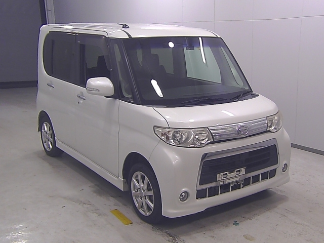 DAIHATSU TANTO 2012
