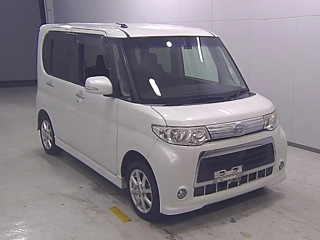 DAIHATSU TANTO 2012
