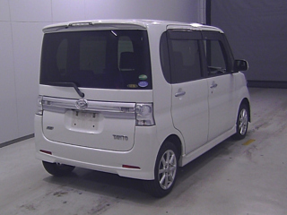 DAIHATSU TANTO 2012