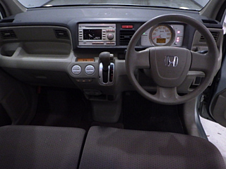 HONDA LIFE 2010
