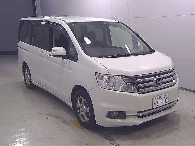 HONDA STEP WAGON 2012