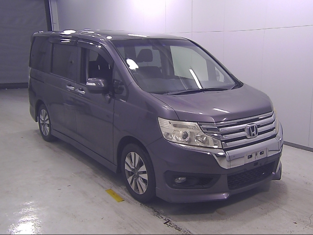 HONDA STEP WAGON 2014