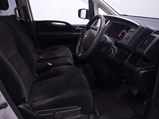 NISSAN SERENA 2010