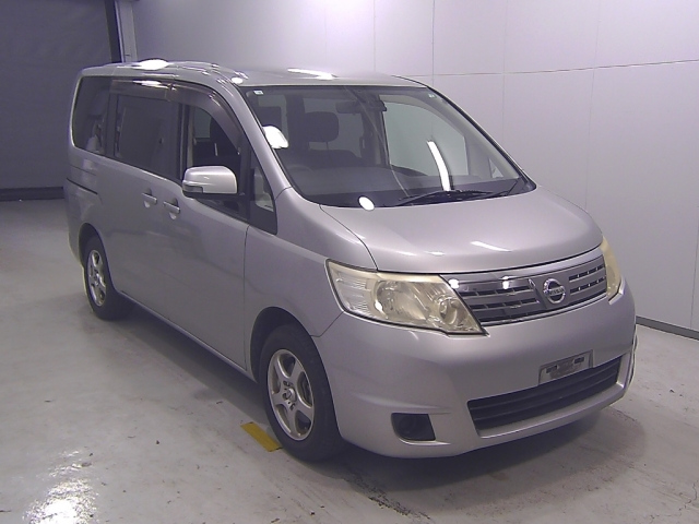 NISSAN SERENA 2010