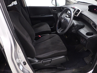 HONDA FREED 2011