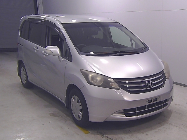 HONDA FREED 2011