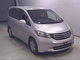 HONDA FREED 2011