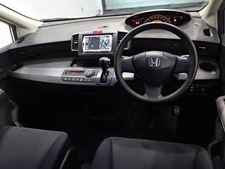 HONDA FREED 2010