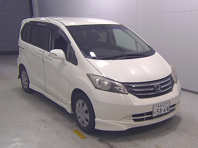 HONDA FREED 2010