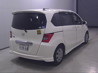 HONDA FREED 2010