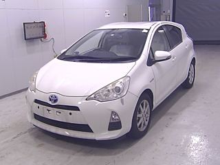 TOYOTA AQUA 2012