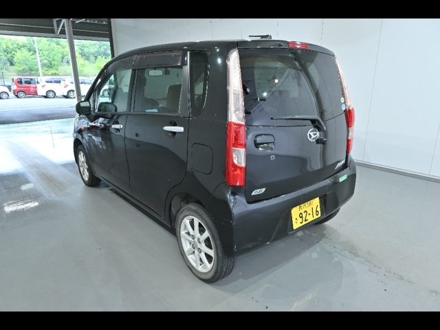 DAIHATSU MOVE 2011
