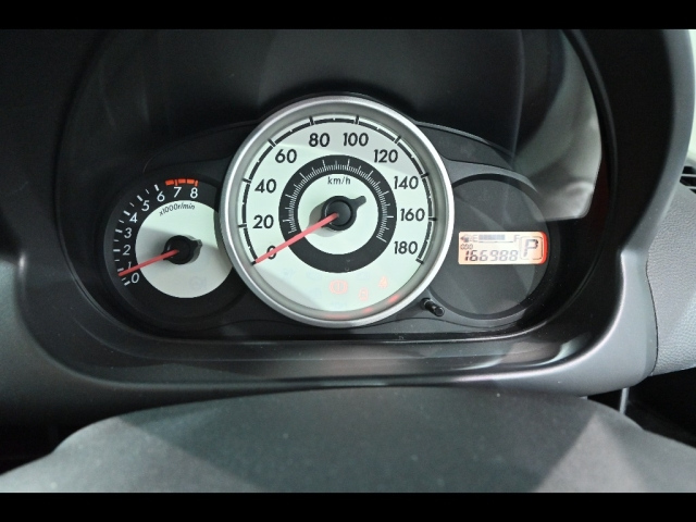MAZDA DEMIO 2010