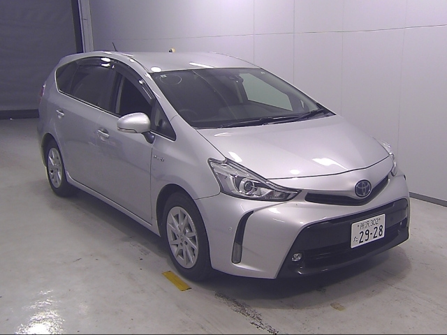 TOYOTA PRIUS ALPHA 2017