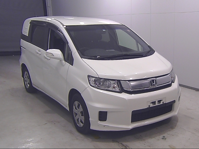 HONDA FREED 2016