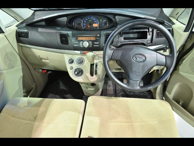 DAIHATSU MOVE 2010