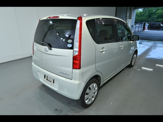 DAIHATSU MOVE 2010