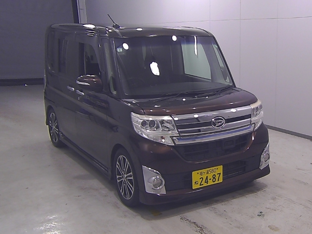DAIHATSU TANTO 2015