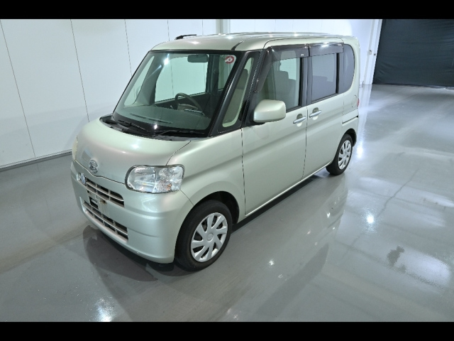 DAIHATSU TANTO 2012