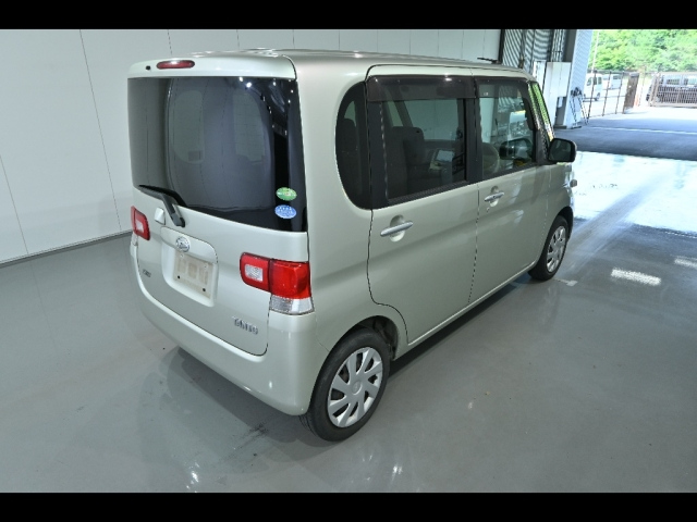 DAIHATSU TANTO 2012