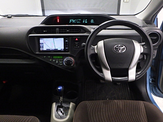 TOYOTA AQUA 2012