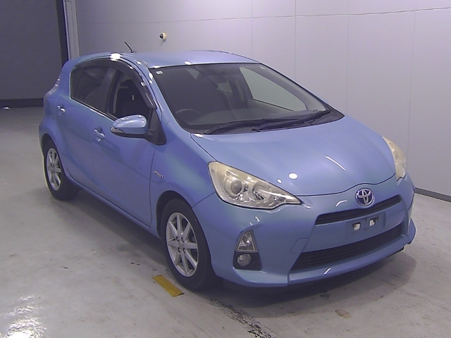 TOYOTA AQUA 2012