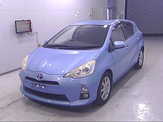 TOYOTA AQUA 2012