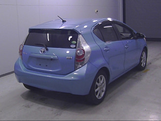 TOYOTA AQUA 2012