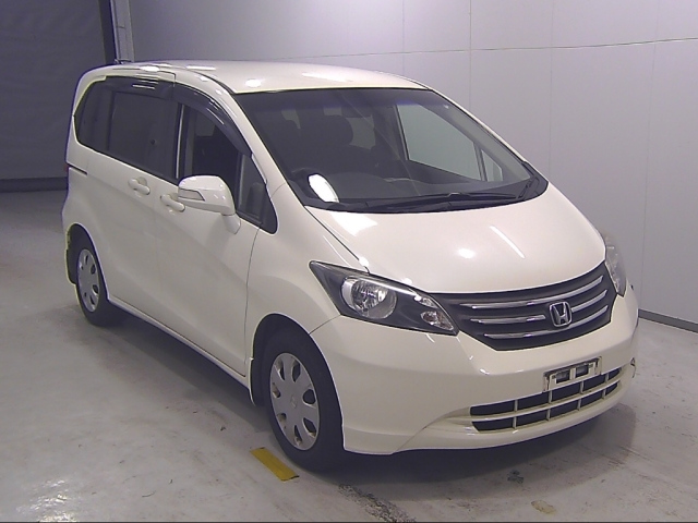 HONDA FREED 2011