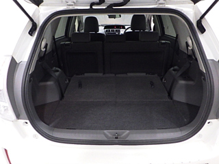 TOYOTA PRIUS ALPHA 2013