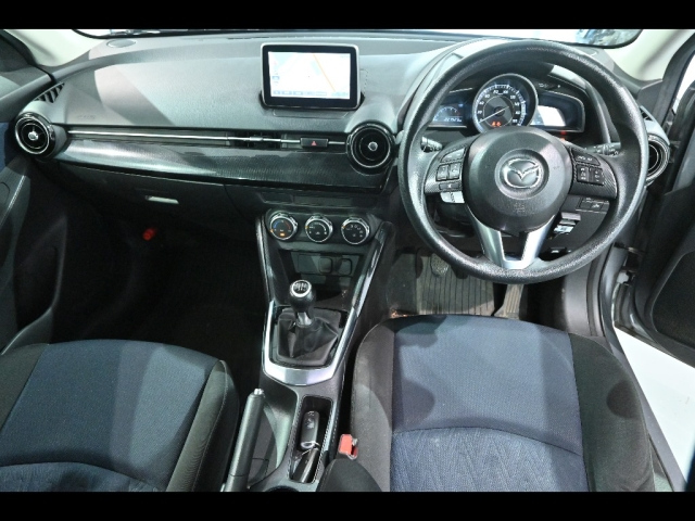 MAZDA DEMIO 2015