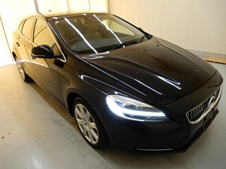 Заказать VOLVO V40